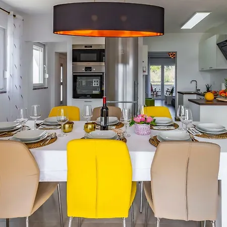 Apartamento House Emjalemi *