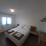 House Emjalemi Διαμέρισμα