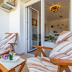 House Emjalemi * Pola