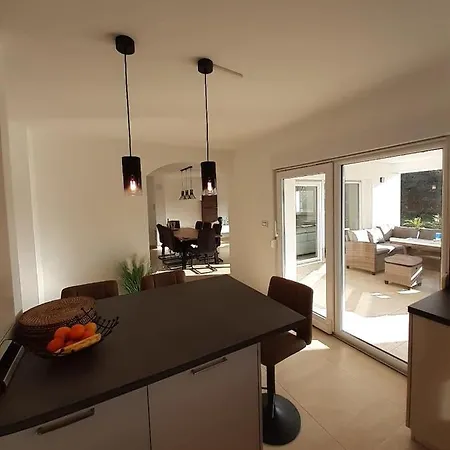 House Emjalemi Apartment