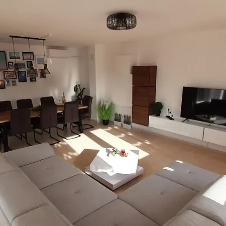 House Emjalemi Apartmán Pula