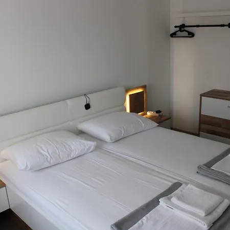 House Emjalemi Apartmán *