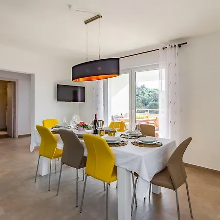 House Emjalemi Apartmán Pula