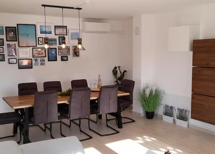 House Emjalemi Lejlighed *