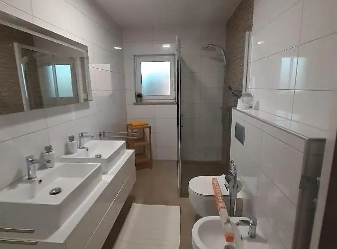 House Emjalemi Lejlighed *