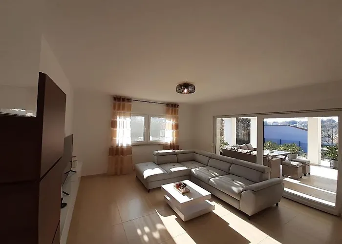 Lejlighed House Emjalemi *