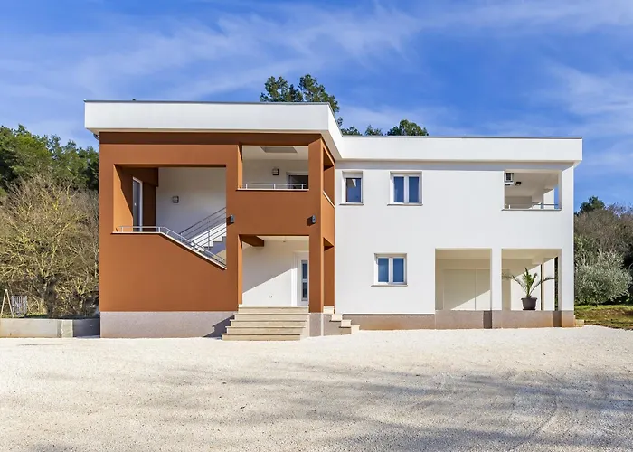 House Emjalemi Апартаменты