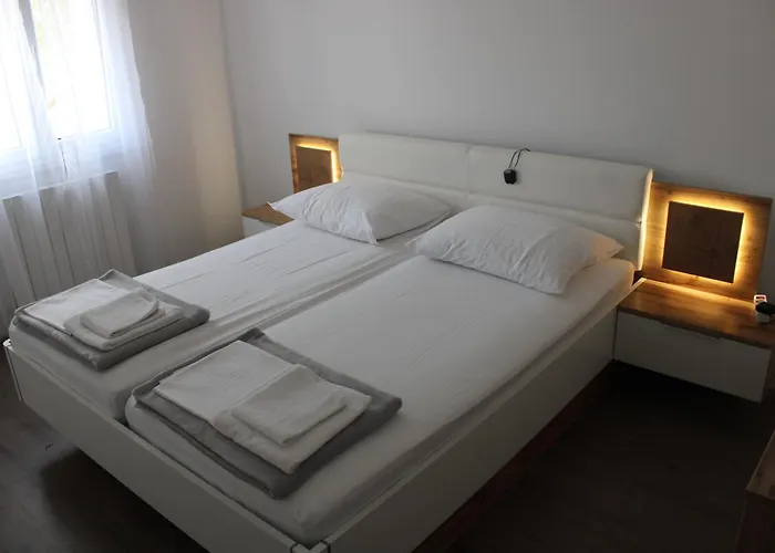 Апартаменты House Emjalemi Пула