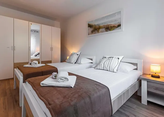 House Emjalemi Апартаменты Пула